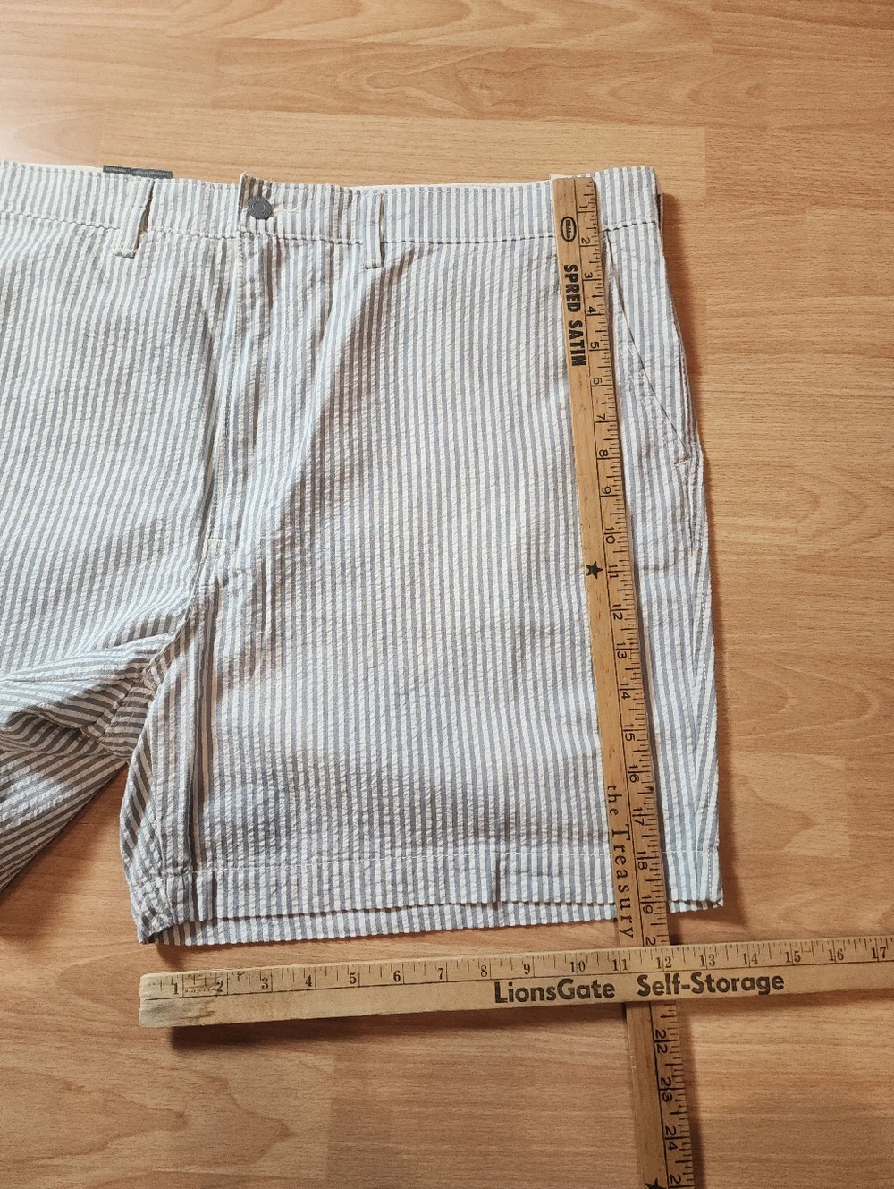 NWT Levi's 100% Cotton Seersucker Grey Stripe Chino‎ Authentic 6